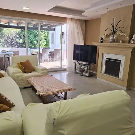 Appartement Bonito Piso Con Jardines Y Piscina Estepona