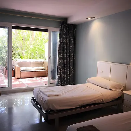 Bonito Piso Con Jardines Y Piscina Appartement Estepona